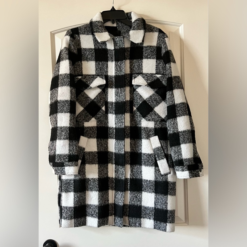 Forever21 Medium Chalet Plush Fleece Overcoat‎ Checker Board Warm Jacket Women’s